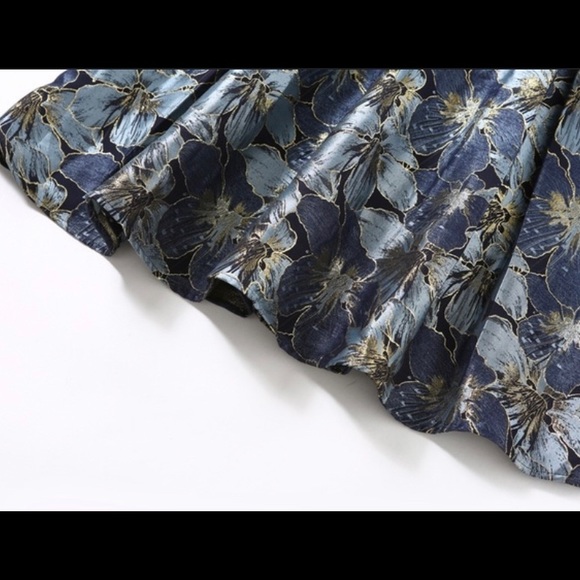 DRESS - Picture 5 of 7